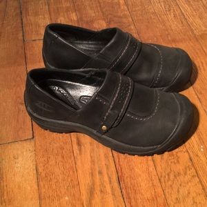 Keen Kaci black slip on loafers SZ 7.5